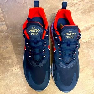 BRAND NEW Nike 270’s